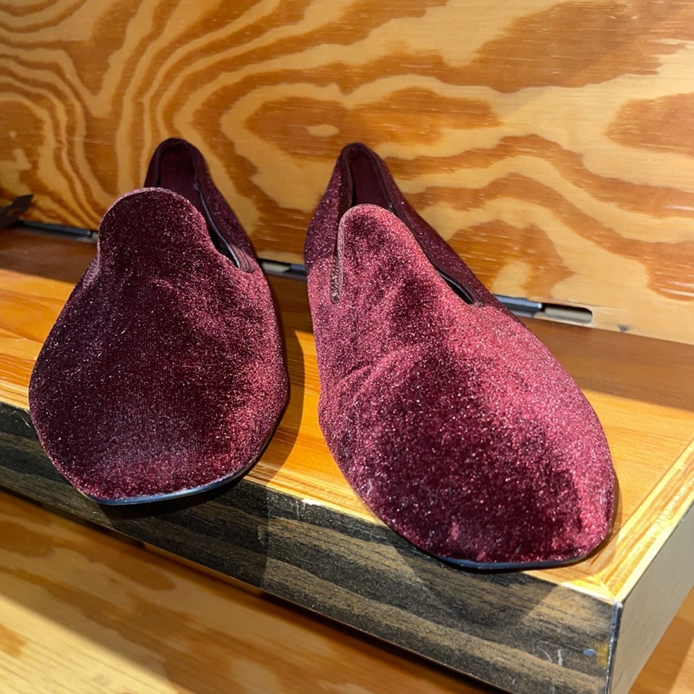 Zara burgundy velvet loafer